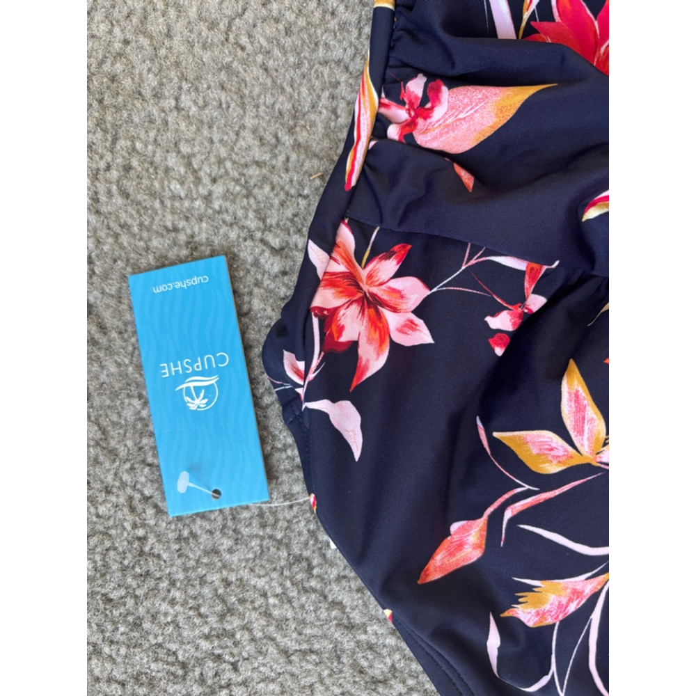 NWT Cupshe Rich Flower Cutout Tie Back One Piece Swimsuit in Navy Red Floral - Picture 5 of 12